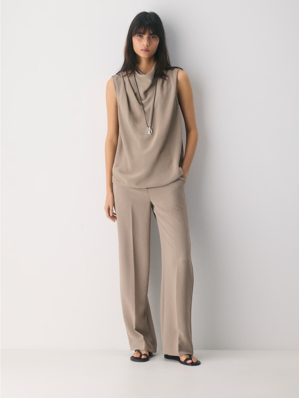 Aritzia Limitless Pant Crepette Size 10 Nomad Taupe